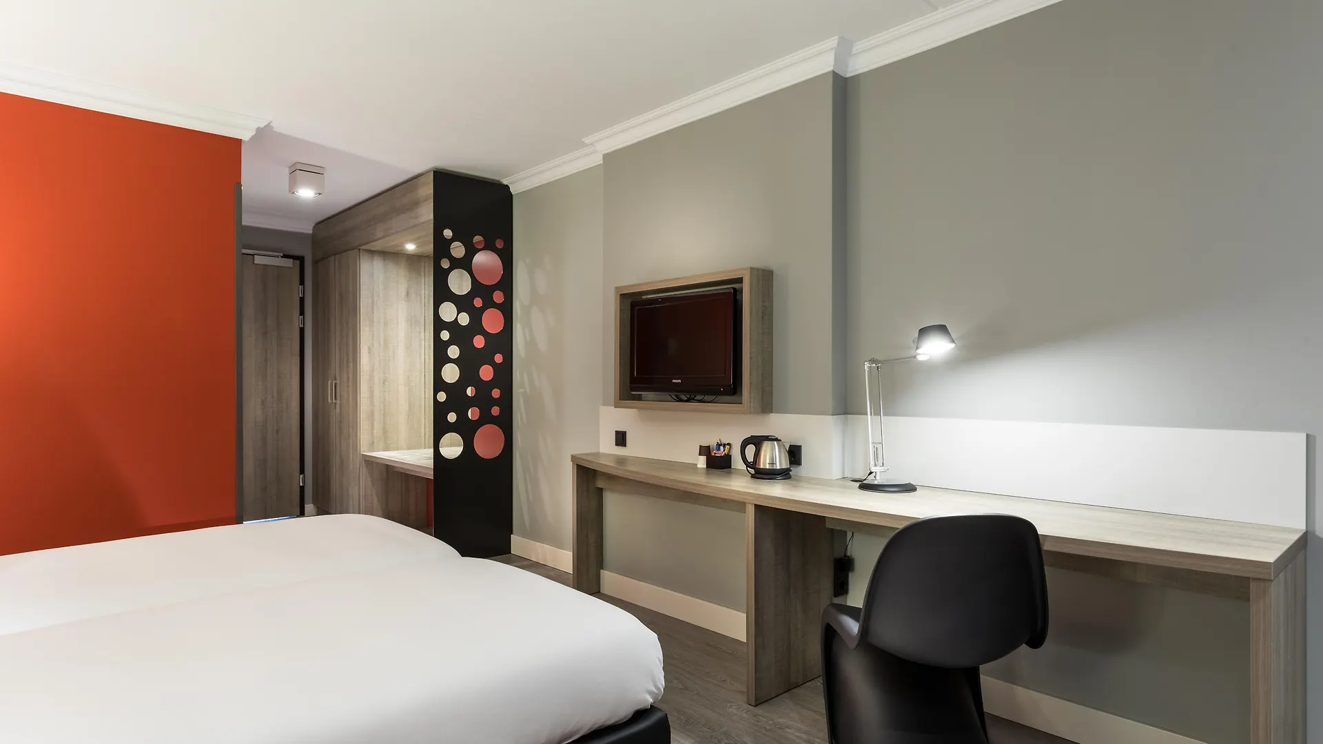 Ramada By Wyndham Amsterdam Airport Schiphol Hotel Badhoevedorp